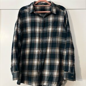 SO Women's Plaid Flannel XXL Like New Button Down Shirt - Green and White